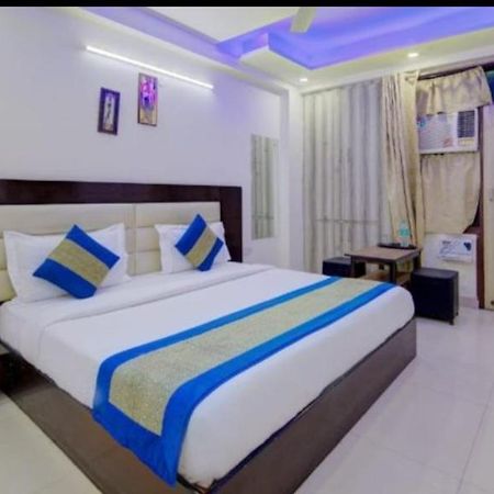 OYO 11633 Hotel Sweet Palace Neu-Delhi Exterior foto