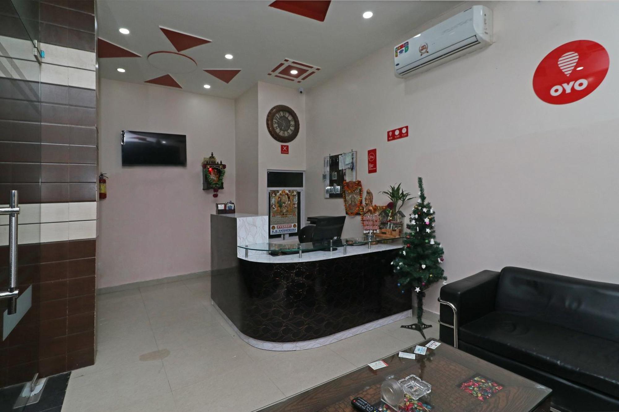 OYO 11633 Hotel Sweet Palace Neu-Delhi Exterior foto